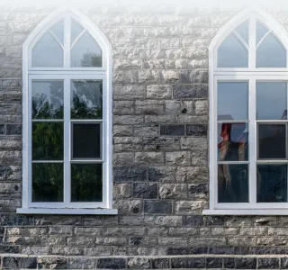 Арочные окна: виды, особенности - фото