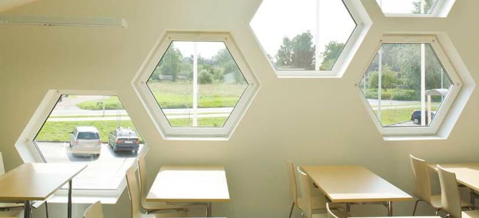 Нестандартные окна REHAU фото